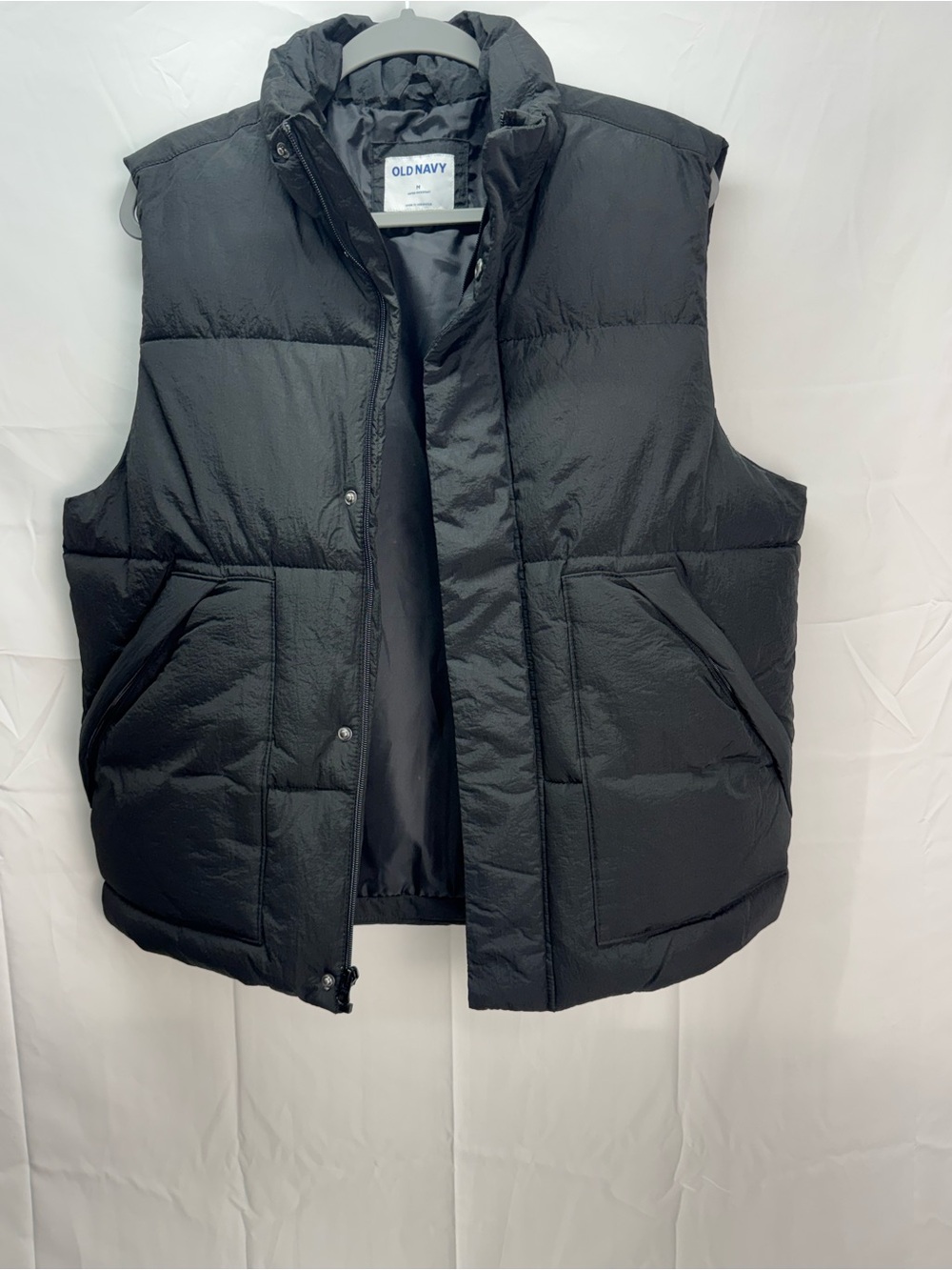 Old Navy Men's Black Quilted Puffer Vest